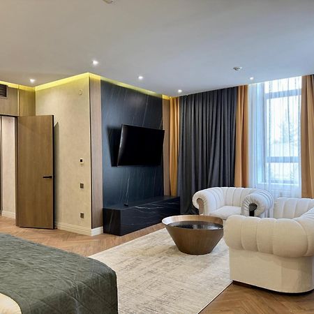 Donatello Boutique Hotel Almaty Esterno foto