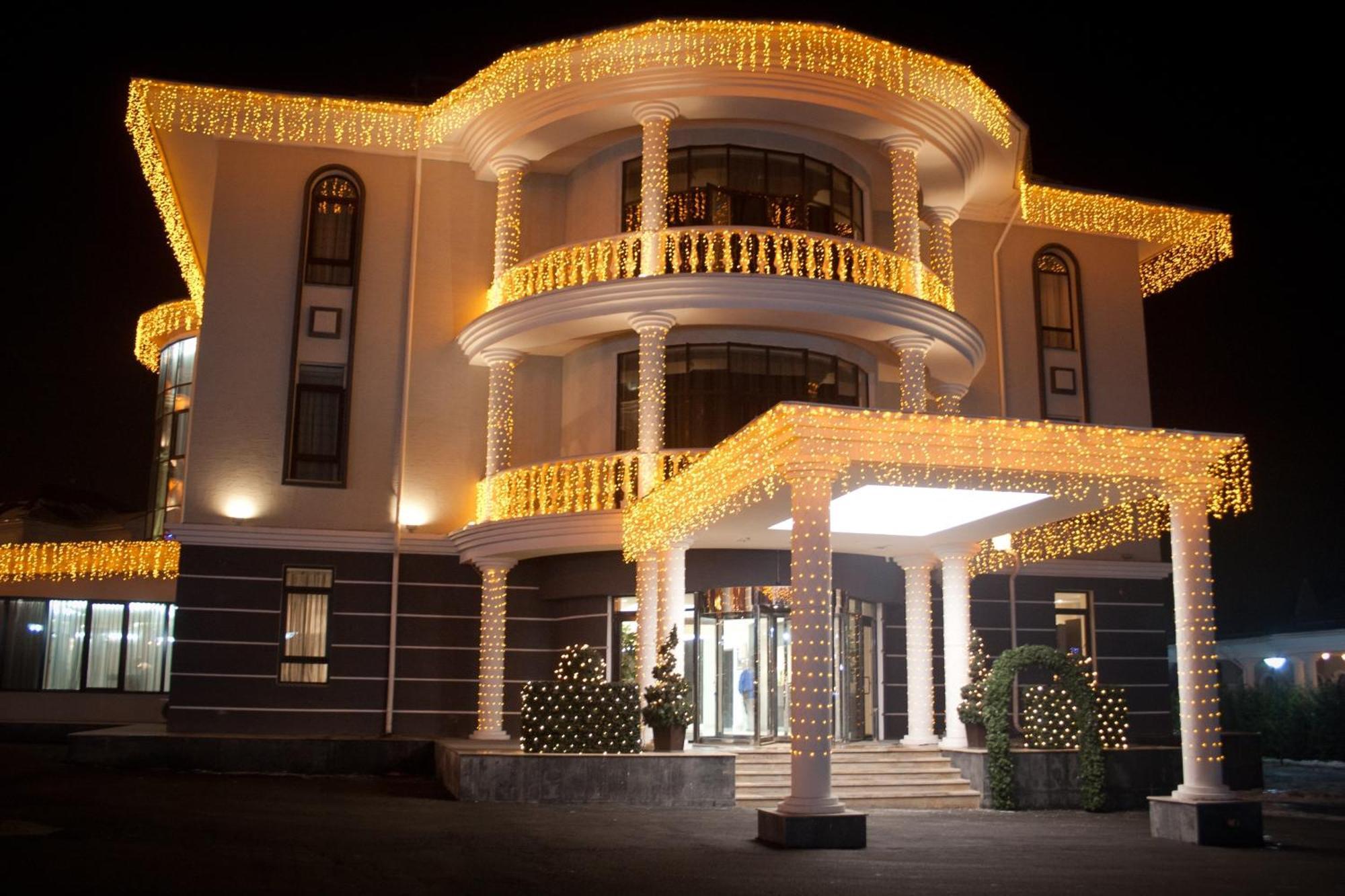 Donatello Boutique Hotel Almaty Esterno foto