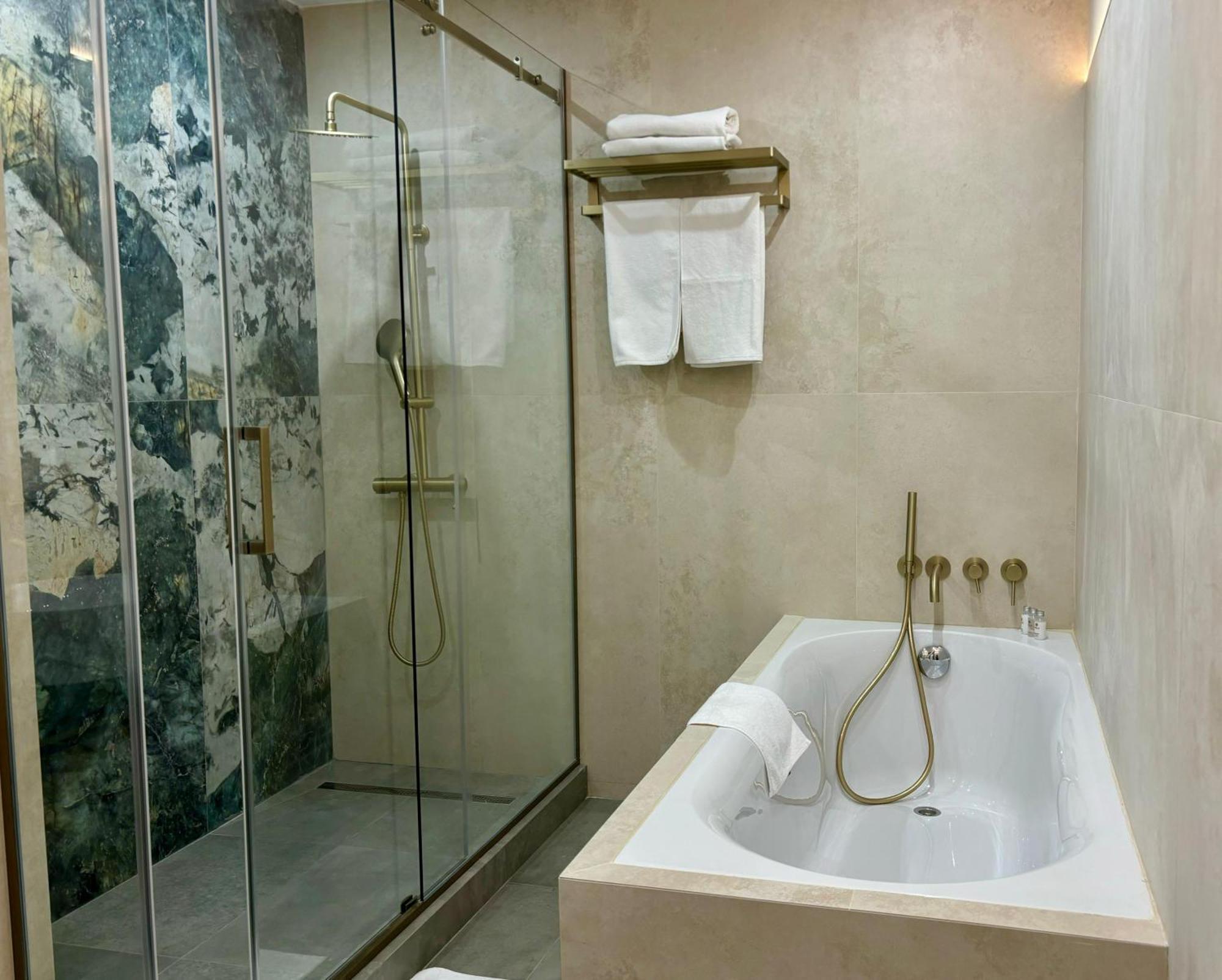 Donatello Boutique Hotel Almaty Esterno foto