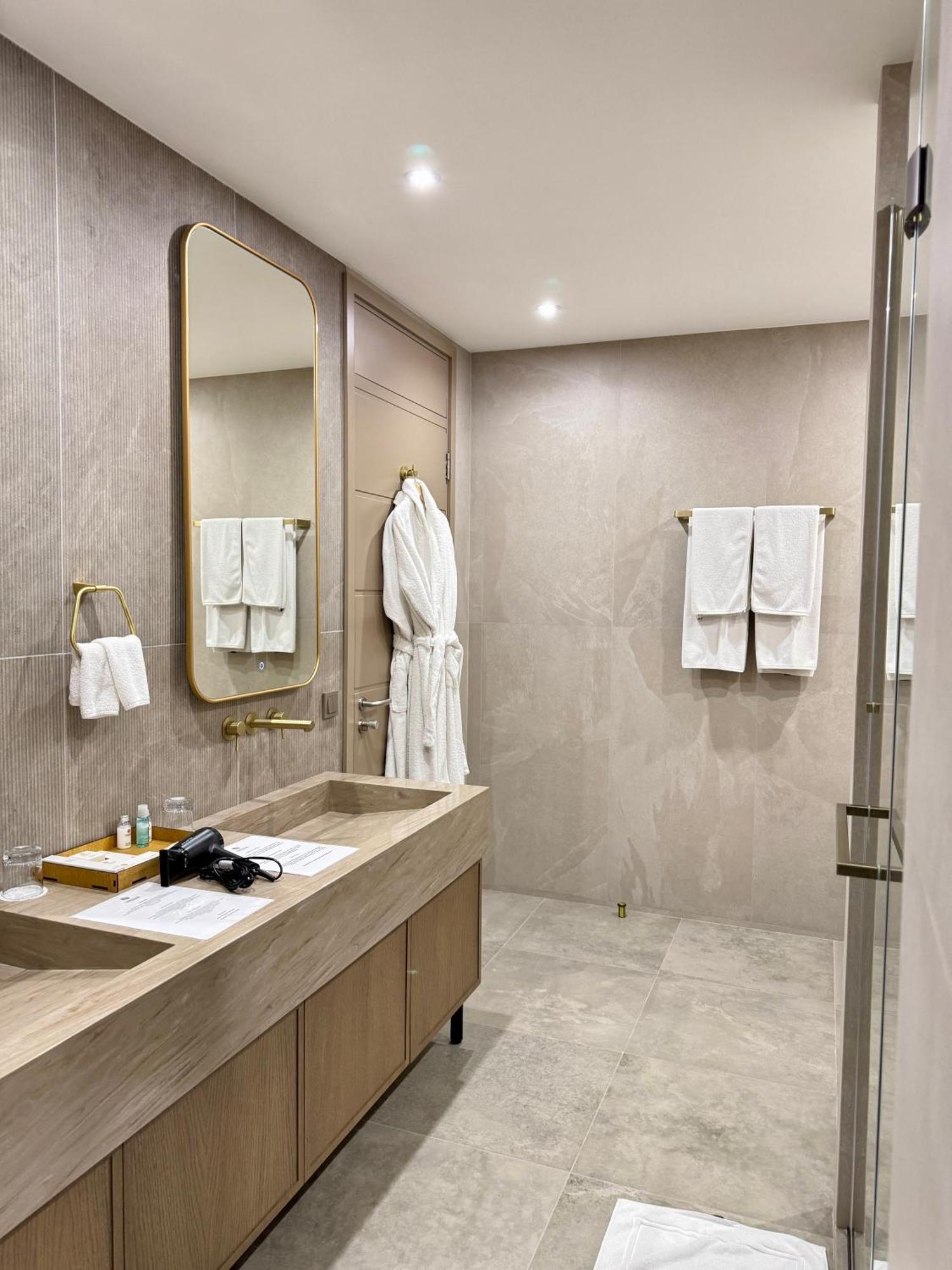 Donatello Boutique Hotel Almaty Esterno foto