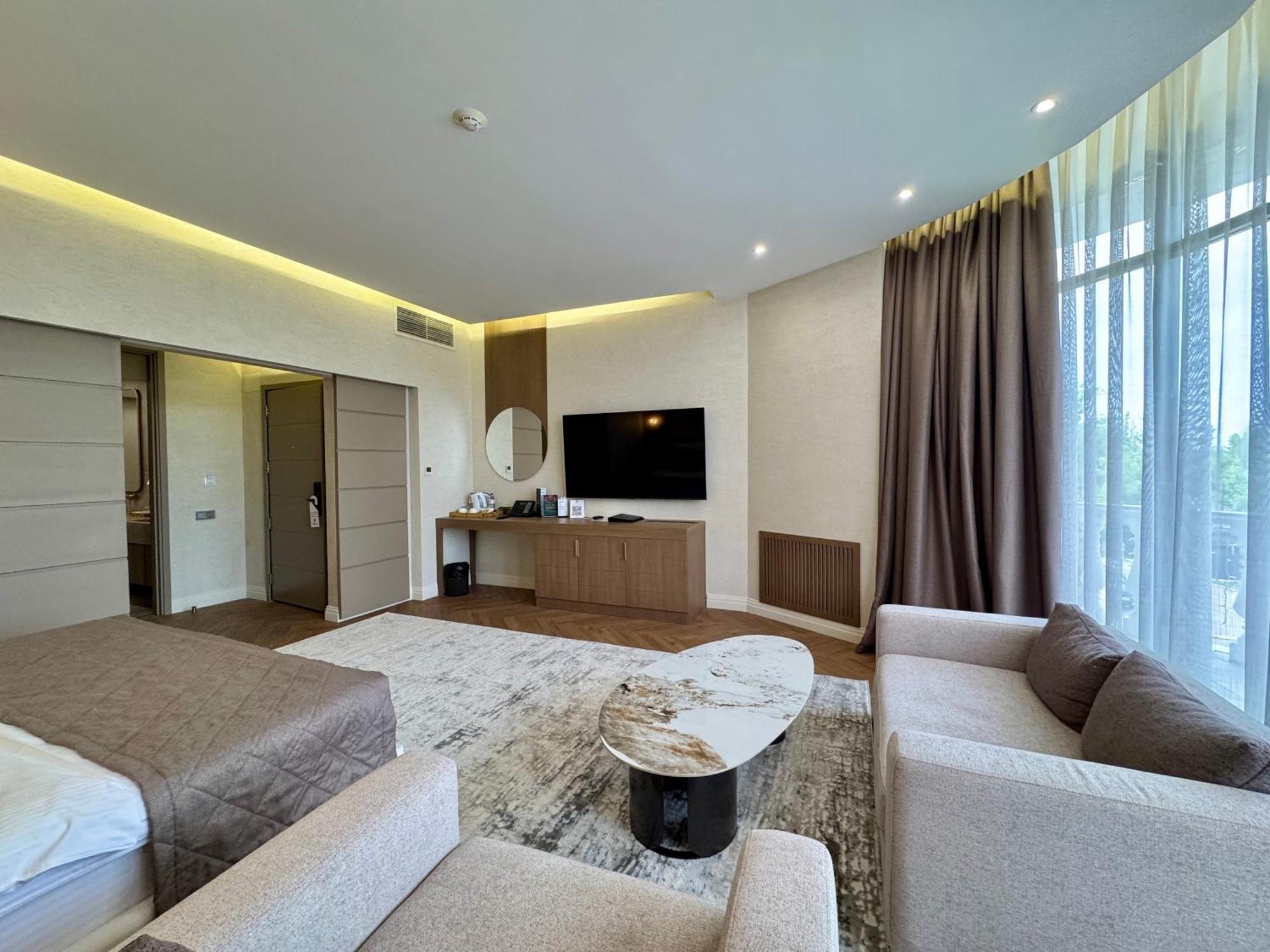 Donatello Boutique Hotel Almaty Esterno foto