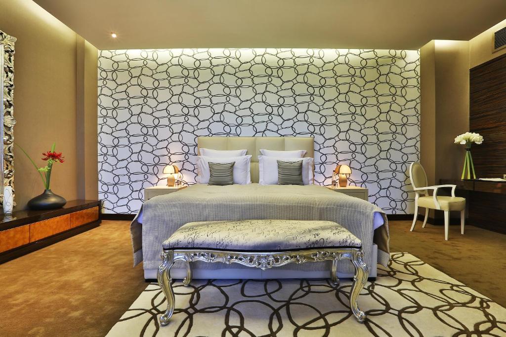 Donatello Boutique Hotel Almaty Esterno foto